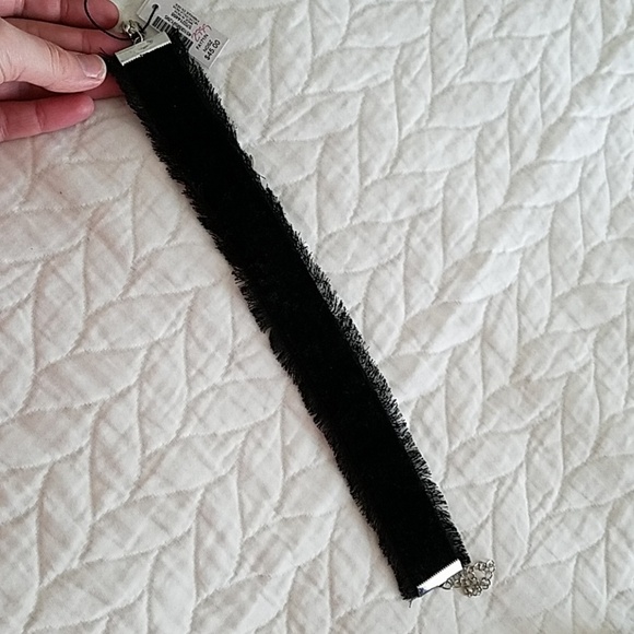 NEW White house black market choker - Picture 3 of 3